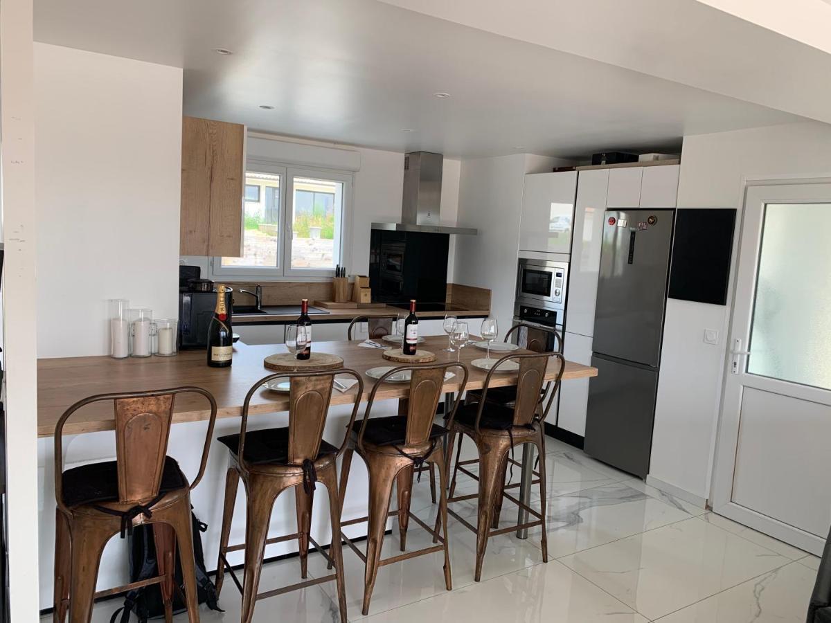 Maison Au Calme Avec Piscine Holiday home