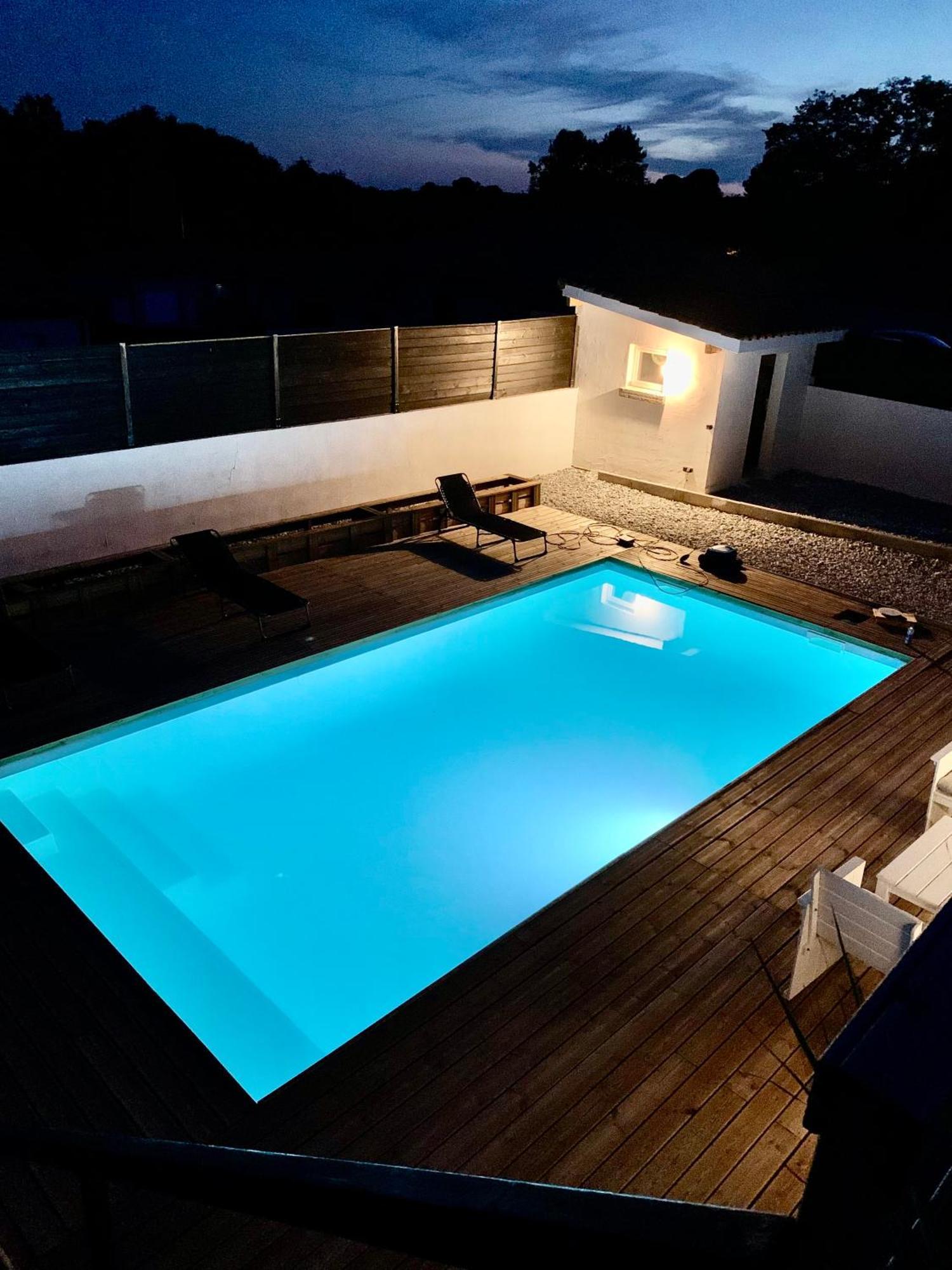 Maison Au Calme Avec Piscine Holiday home